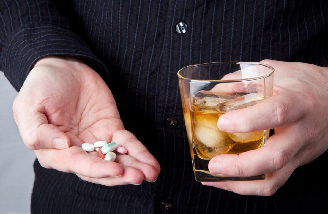 antibiotics and compatibility with alcohol